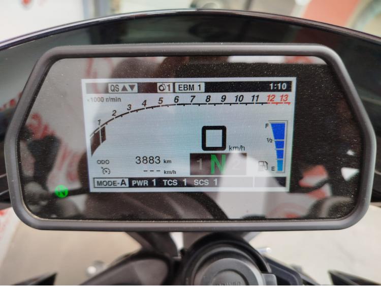 YAMAHA MT-10