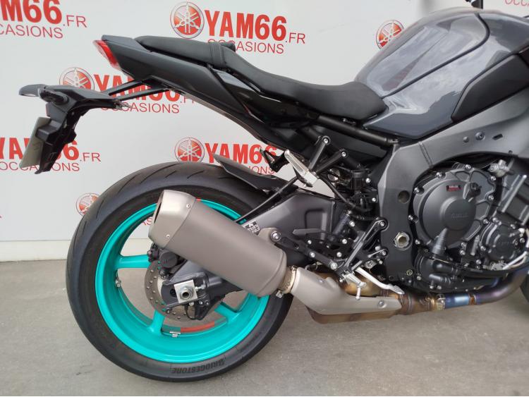 YAMAHA MT-10