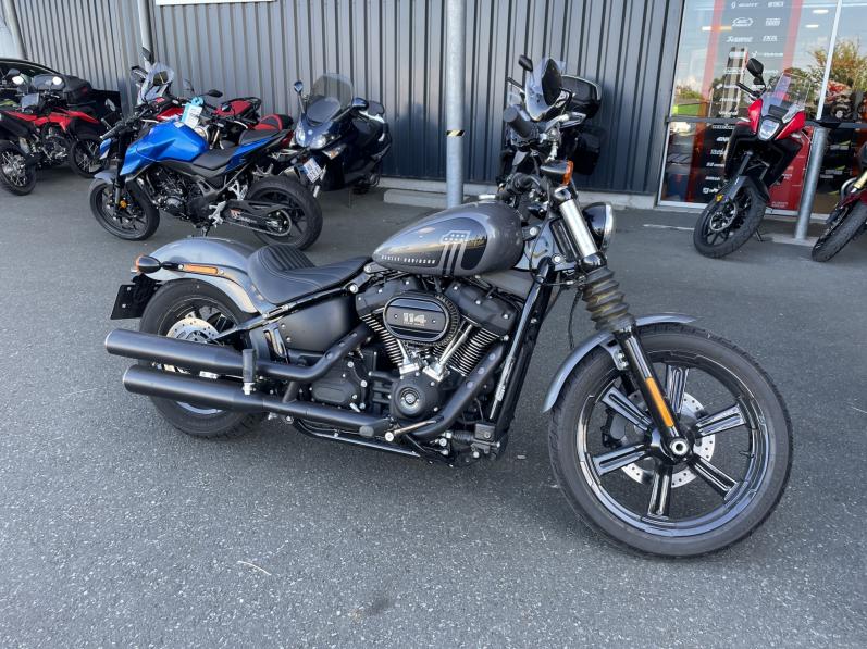 HARLEY-DAVIDSON SOFTAIL STREET BOB 1868