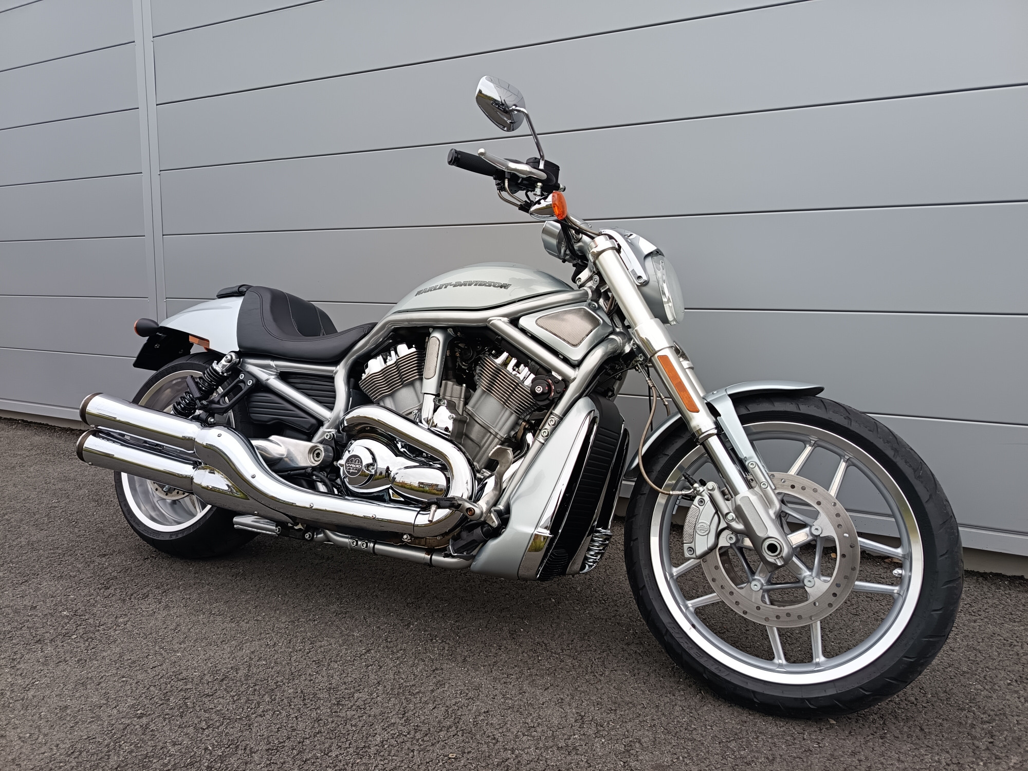 HARLEY-DAVIDSON V-ROD NIGHT ROD 1250 SPECIAL