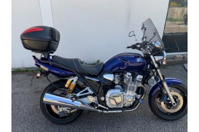 YAMAHA XJR 1300