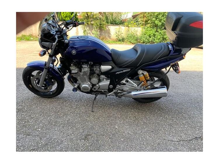 YAMAHA XJR 1300