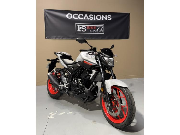 YAMAHA MT-03