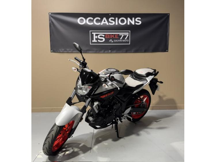 YAMAHA MT-03