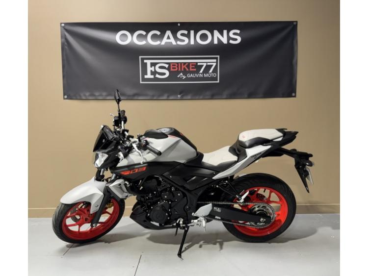 YAMAHA MT-03