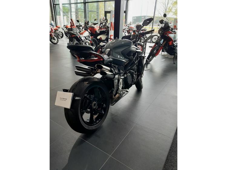 MV AGUSTA BRUTALE 1000 RS