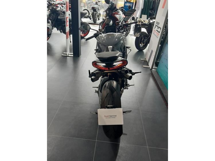 MV AGUSTA BRUTALE 1000 RS