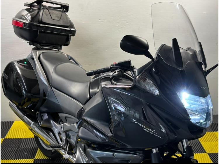 HONDA NTV DEAUVILLE 700 C-ABS