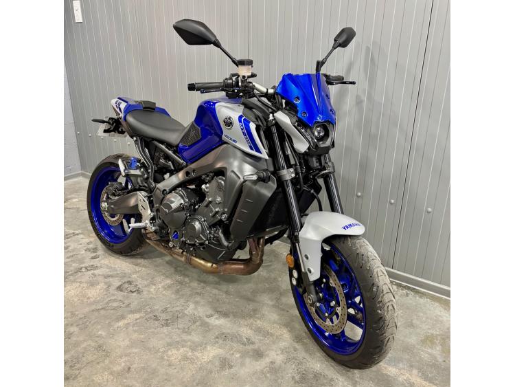 YAMAHA MT-09