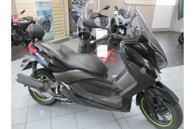 YAMAHA XMAX 125