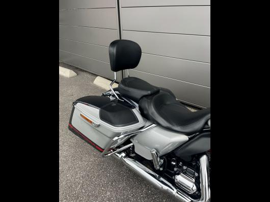 HARLEY-DAVIDSON TOURING STREET GLIDE 1923 CVO 