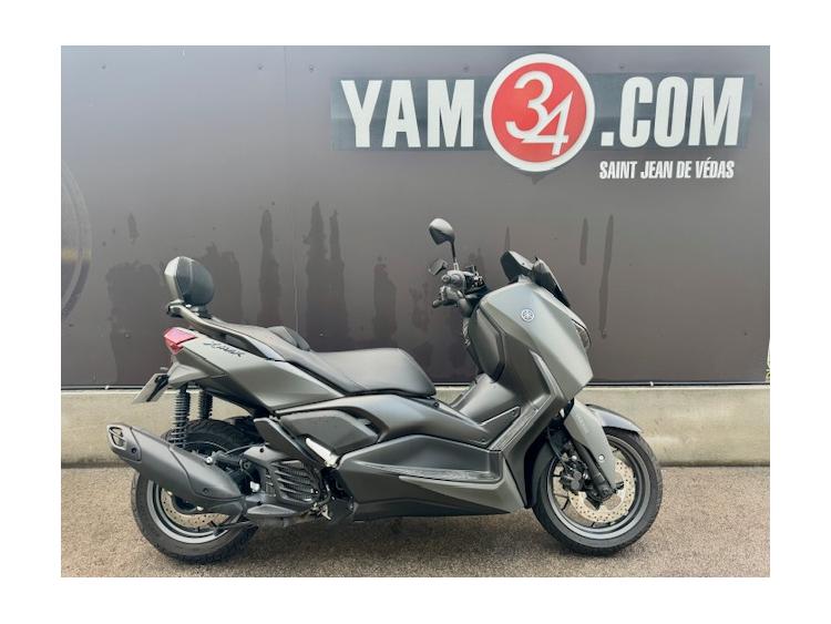 YAMAHA XMAX 125