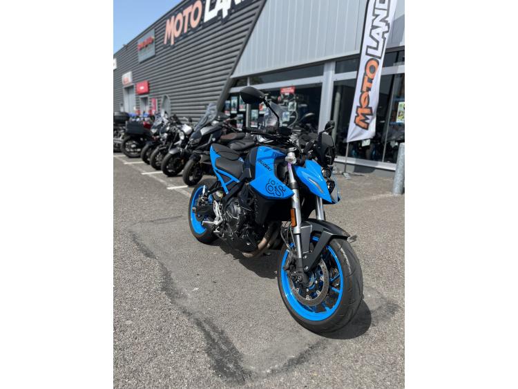 SUZUKI GSX-8S A2