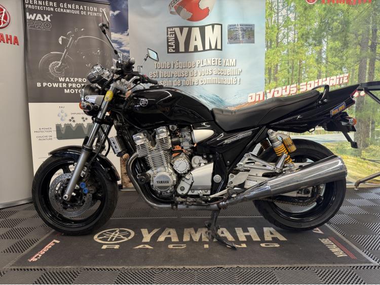 YAMAHA XJR 1300