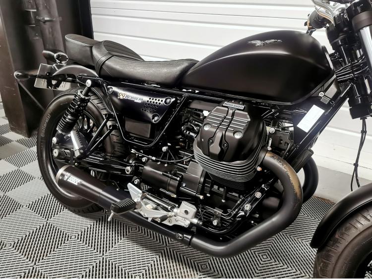 MOTO GUZZI V9 BOBBER - Eligible au permis A2