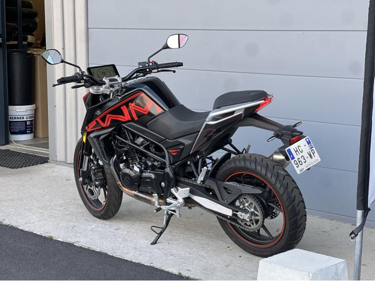 SWM 400 HOKU