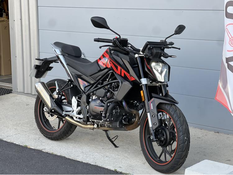 SWM 400 HOKU
