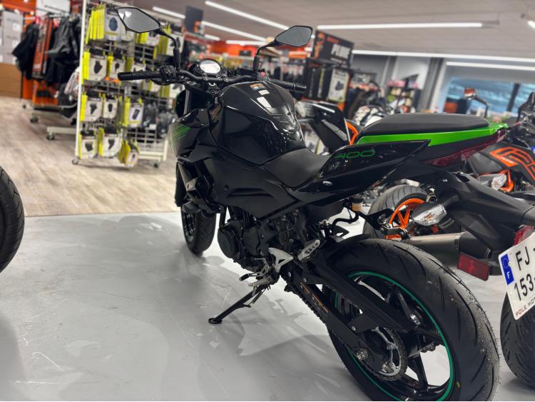 KAWASAKI Z400