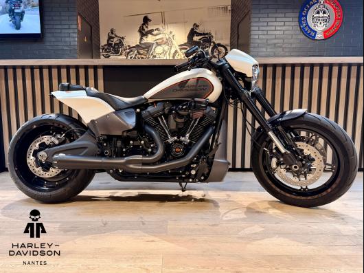 HARLEY-DAVIDSON SOFTAIL FXDR 1868