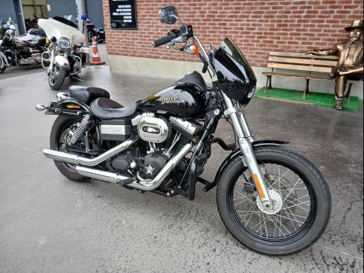HARLEY-DAVIDSON DYNA STREET BOB 1584
