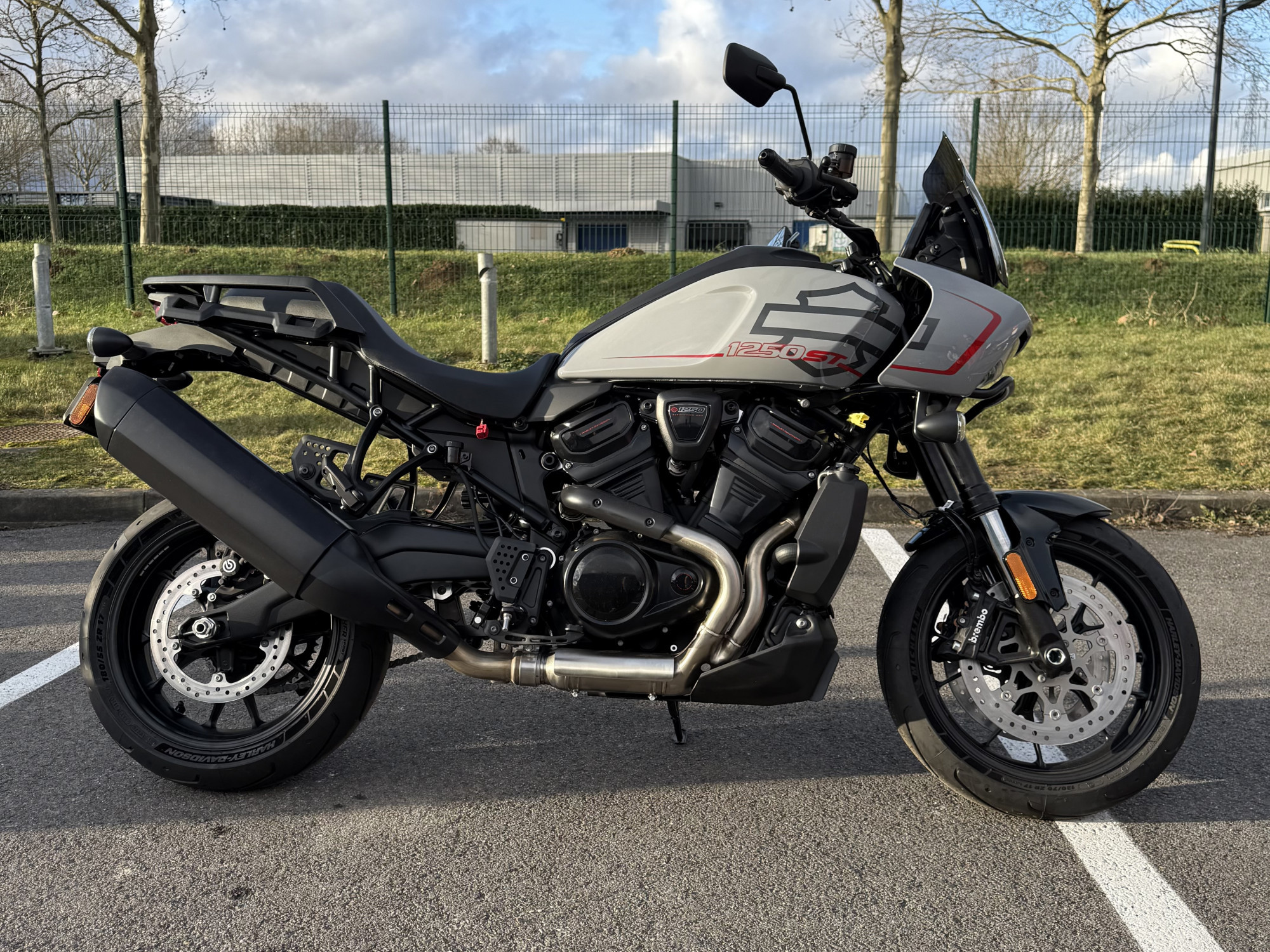 HARLEY-DAVIDSON ADVENTURE PAN AMERICA 1250 ST