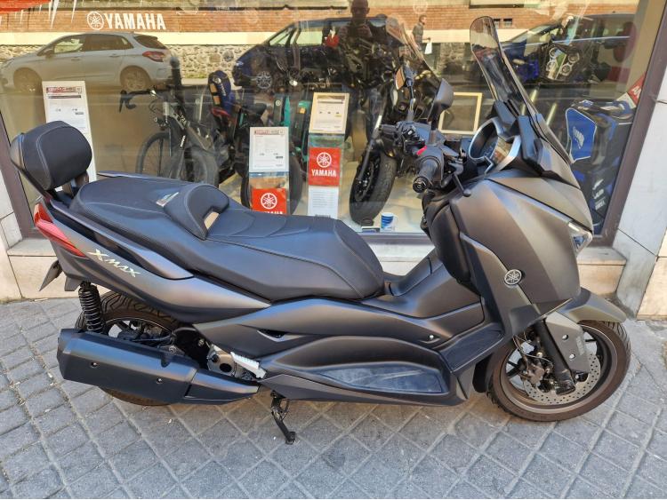 YAMAHA XMAX 300