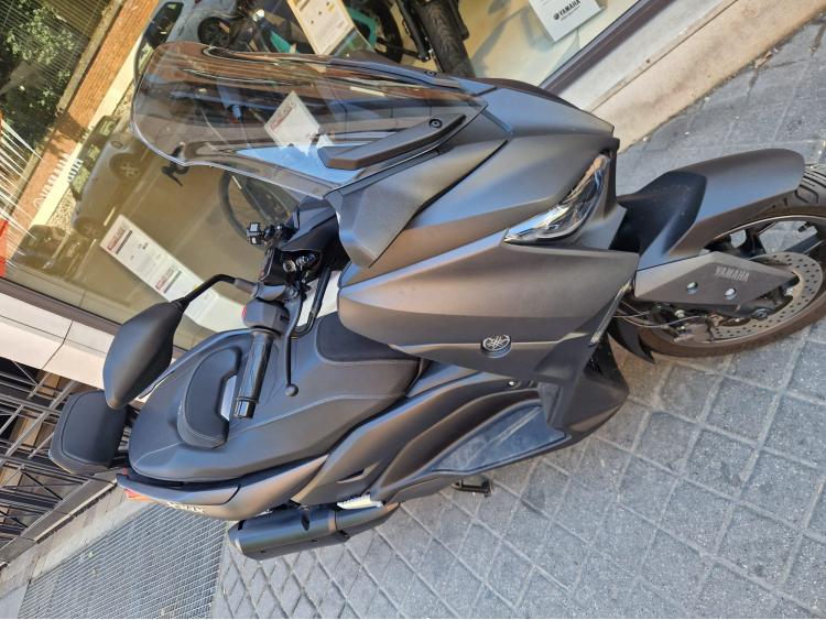 YAMAHA XMAX 300
