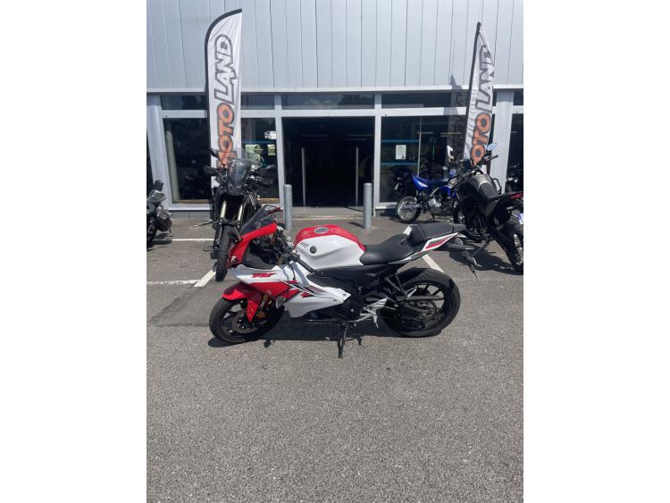 YAMAHA YZF-R125 70th ANNIVERSARY