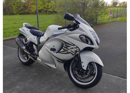SUZUKI GSX-R 1300 HAYABUSA