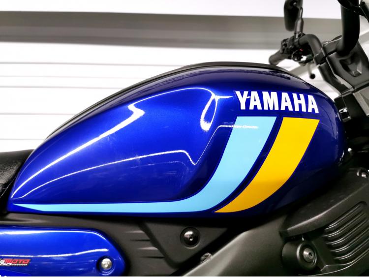 YAMAHA XSR 125 - 1ERE MAIN - XSR125