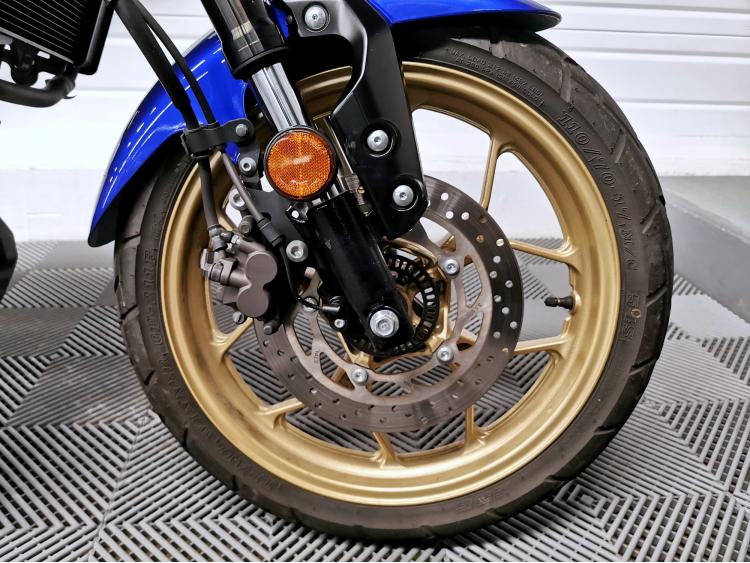 YAMAHA XSR 125 - 1ERE MAIN - XSR125