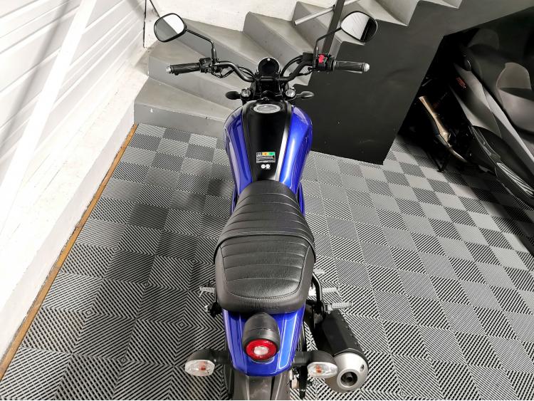 YAMAHA XSR 125 - 1ERE MAIN - XSR125