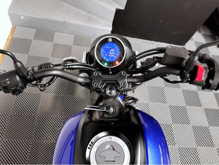 YAMAHA XSR 125 - 1ERE MAIN - XSR125