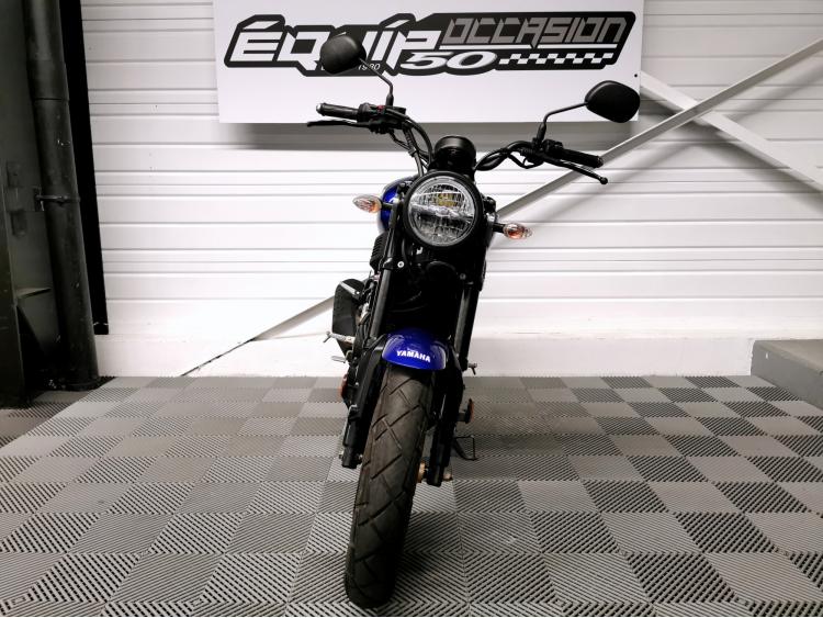 YAMAHA XSR 125 - 1ERE MAIN - XSR125