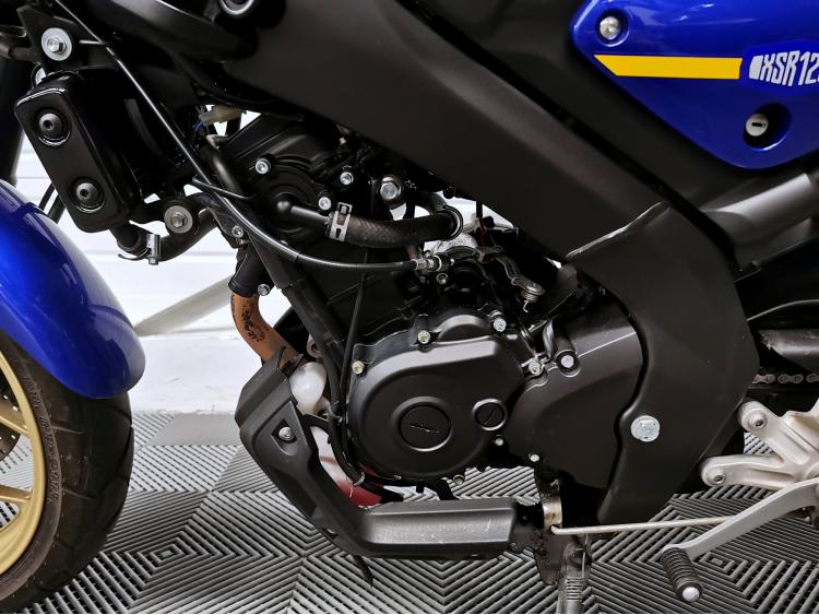 YAMAHA XSR 125 - 1ERE MAIN - XSR125
