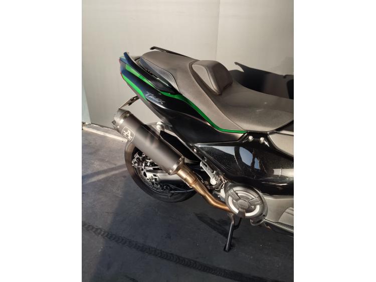 YAMAHA T-MAX 560 TECH MAX