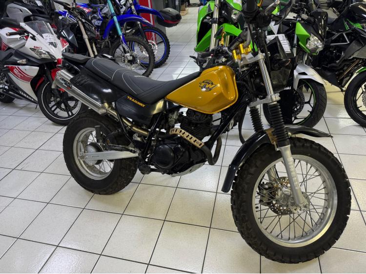 YAMAHA TW 125