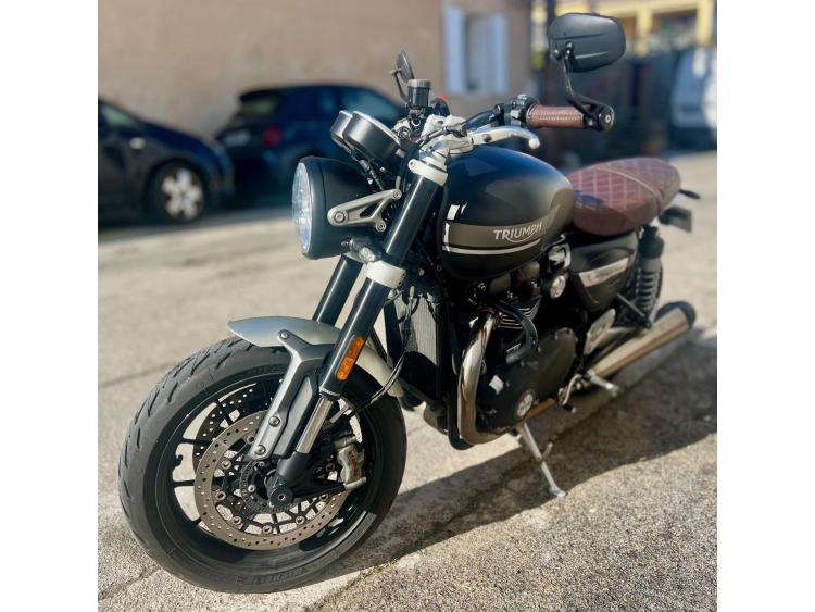 TRIUMPH SPEED TWIN 1200