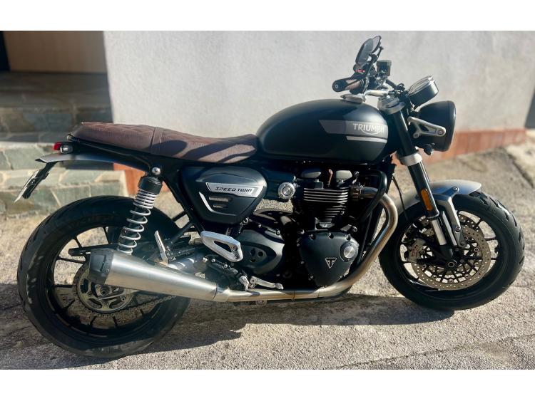TRIUMPH SPEED TWIN 1200