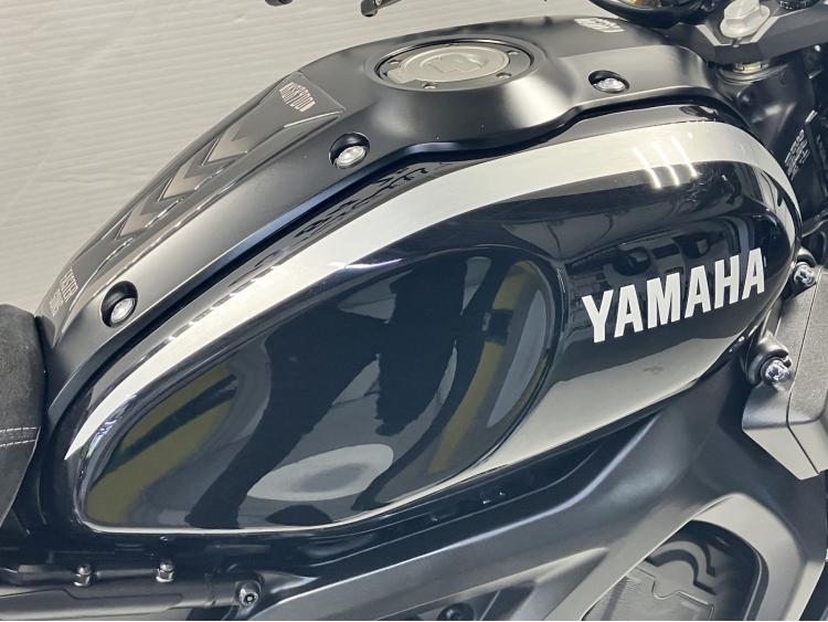 YAMAHA XSR 900