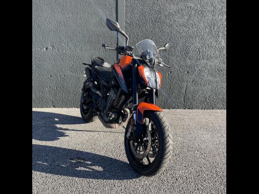 KTM 890 DUKE