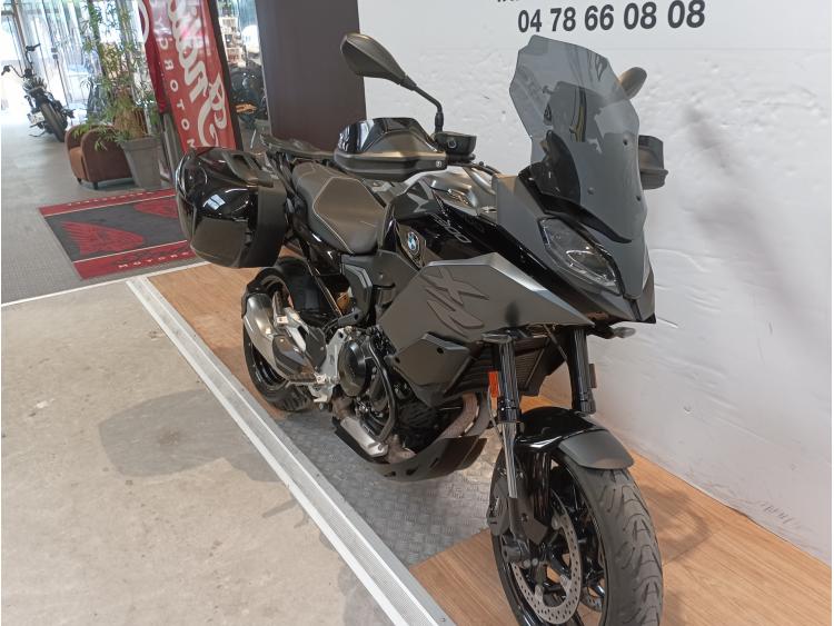 BMW F 900 XR