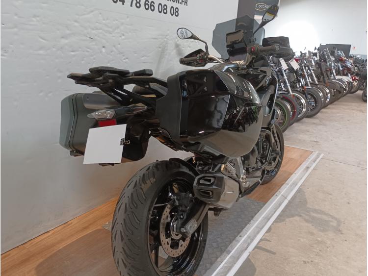 BMW F 900 XR