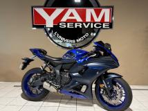 YAMAHA R7