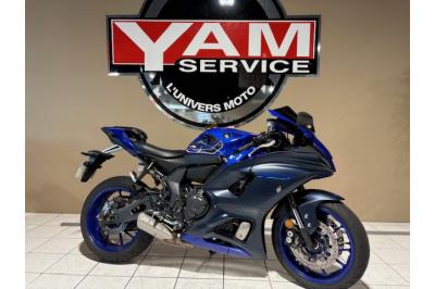 YAMAHA R7