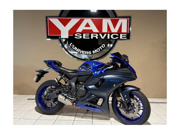 YAMAHA R7