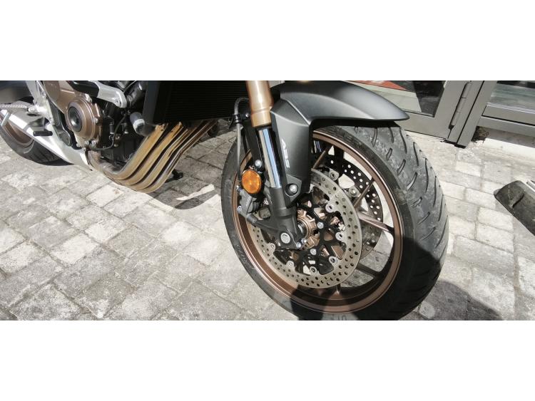 HONDA CB 650 R