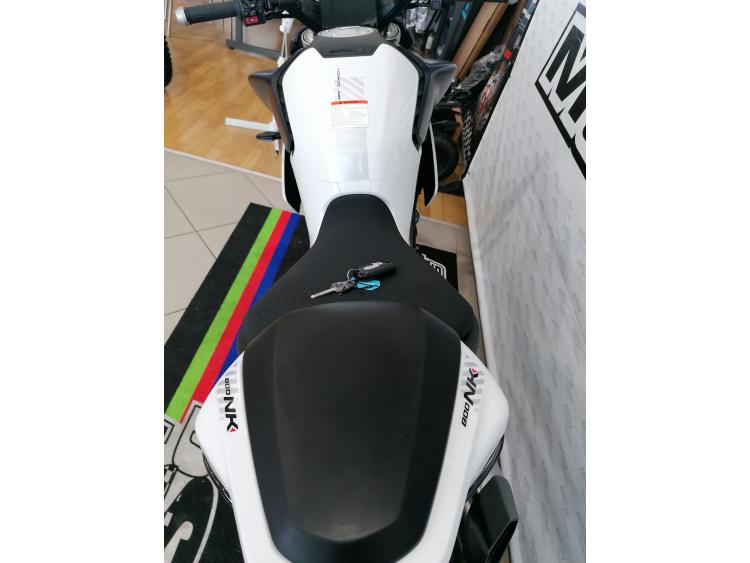 CF MOTO 800 NK Advanced 2025 pour 156.21€/mois chez DSN MOTOS 33