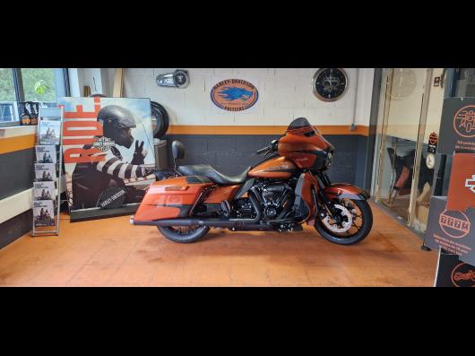 HARLEY-DAVIDSON TOURING STREET GLIDE 1868 SPECIAL