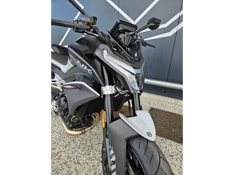 CF MOTO 800NK Advanced